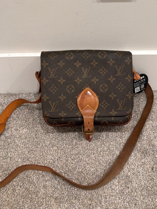 Louis Vuitton Handbags - Authentic Louis Vuitton bag